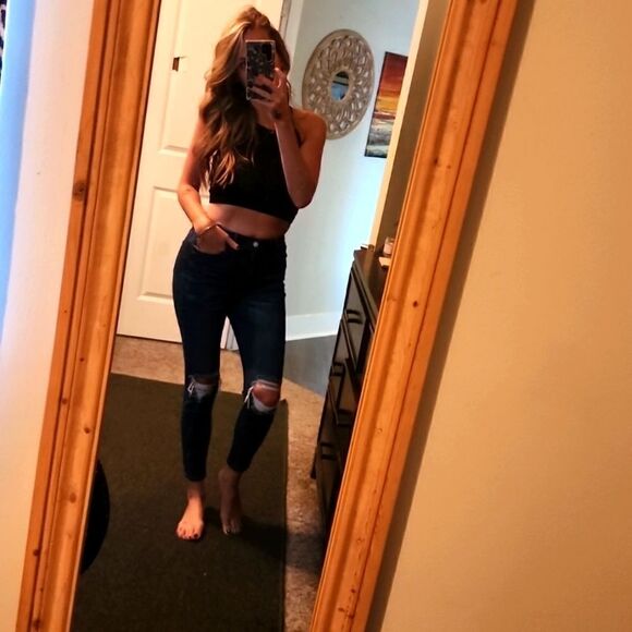 Distressed Skinny Jeans  - Picture 4 of 5
